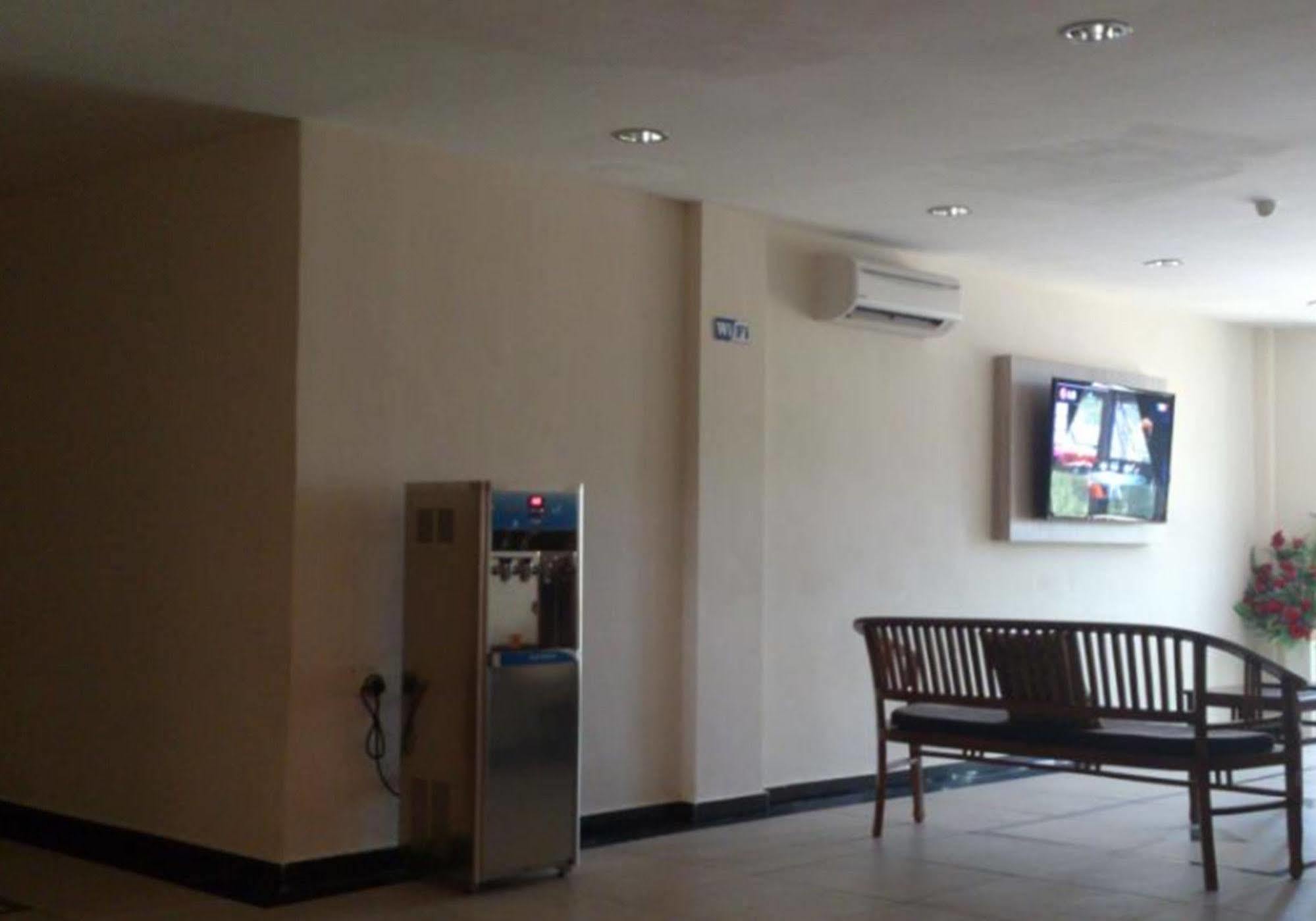 Hotel Centre Point Tampin Malacca Exterior foto