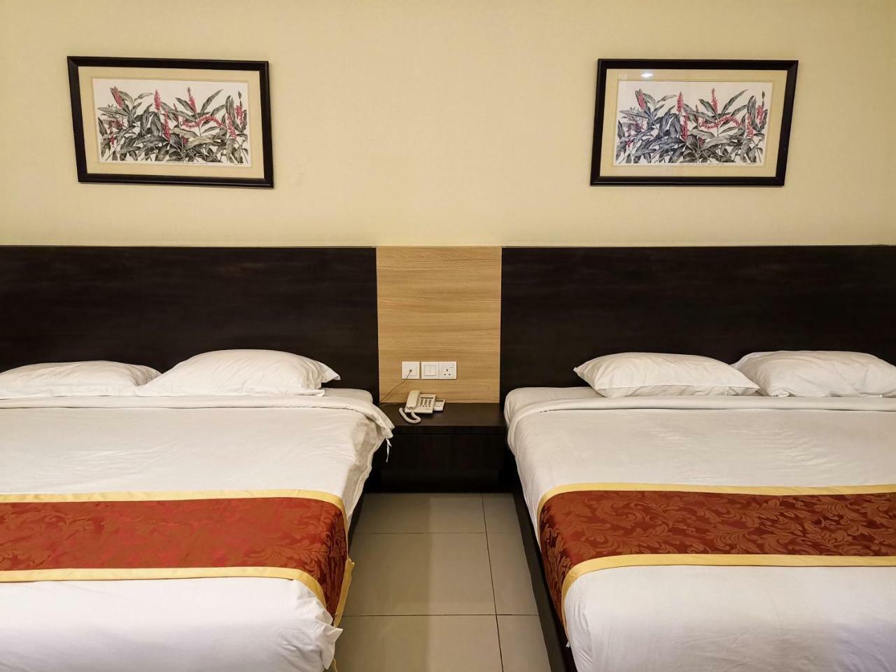 Hotel Centre Point Tampin Malacca Exterior foto