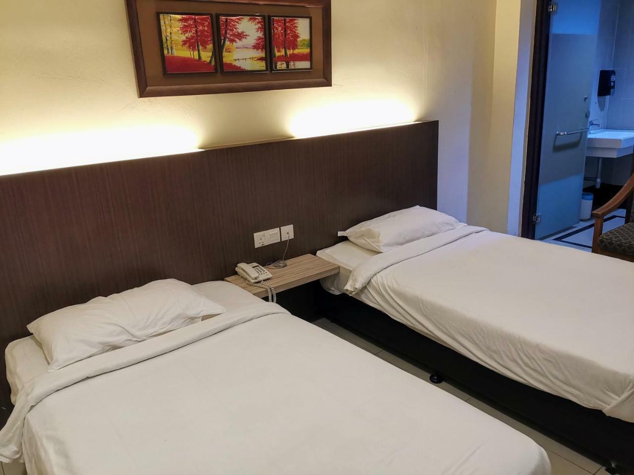 Hotel Centre Point Tampin Malacca Exterior foto